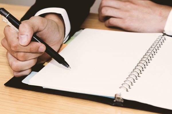 アニー オーディション 条件 年齢